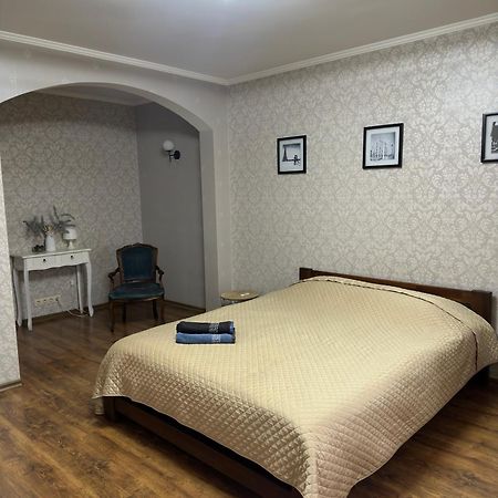 1Кім В Центрі,Вул.Набережна リウネ エクステリア 写真